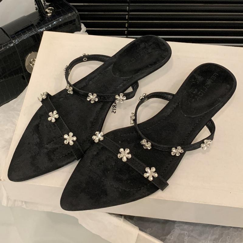 Fashion Elegant Crystal Flower Flat Slippers Women Fashion Pointed Toe Faux Suede Brand Designer Shoe Comfortable Soft Sole Casual Shoes 39 чёрный
Fashion Elegant Crystal Flower Flat Slippers Women Fashion Pointed Toe Faux Suede Brand Designer Shoe Comfortable Soft Sole Casual Shoes 39 чёрный