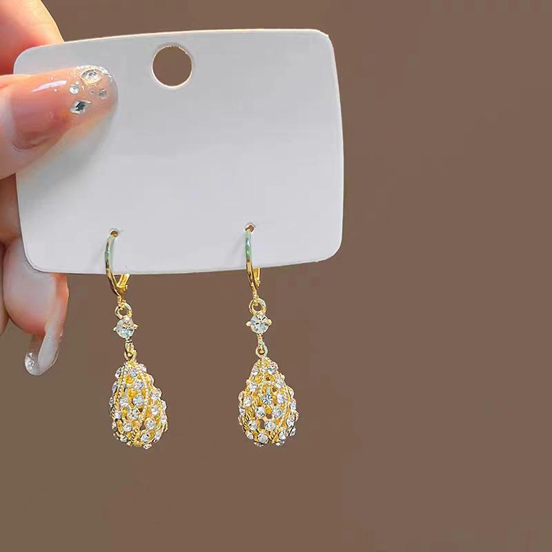 2023 Teardrop Full Diamond Ear Cuffs: Fashionable, Versatile, Unique, and Stylish Earrings. золотой
2023 Teardrop Full Diamond Ear Cuffs: Fashionable, Versatile, Unique, and Stylish Earrings. золотой