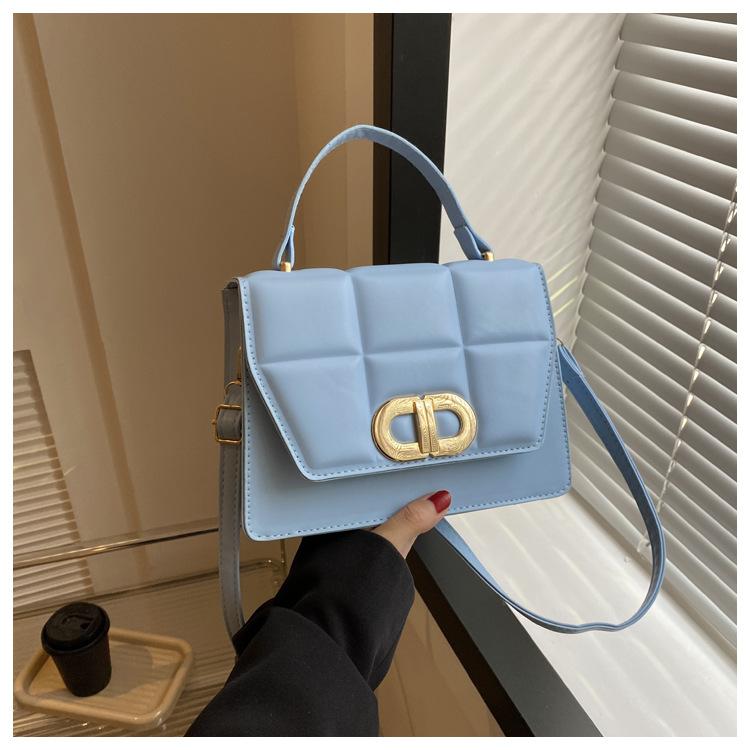 Складки сетка 2025 новая текстура повседневная зимняя конфетный цвет новая простая портативная на плечо мессенджер маленькая квадратная сумка синий
Складки сетка 2025 новая текстура повседневная зимняя конфетный цвет новая простая портативная на плечо мессенджер маленькая квадратная сумка синий