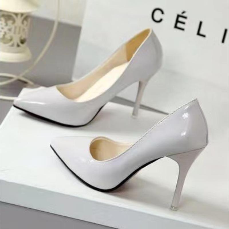 Nude stiletto high heels pointed black work shoes women s patent leather blue large size shoes red wedding shoes 40
Nude stiletto high heels pointed black work shoes women s patent leather blue large size shoes red wedding shoes 40