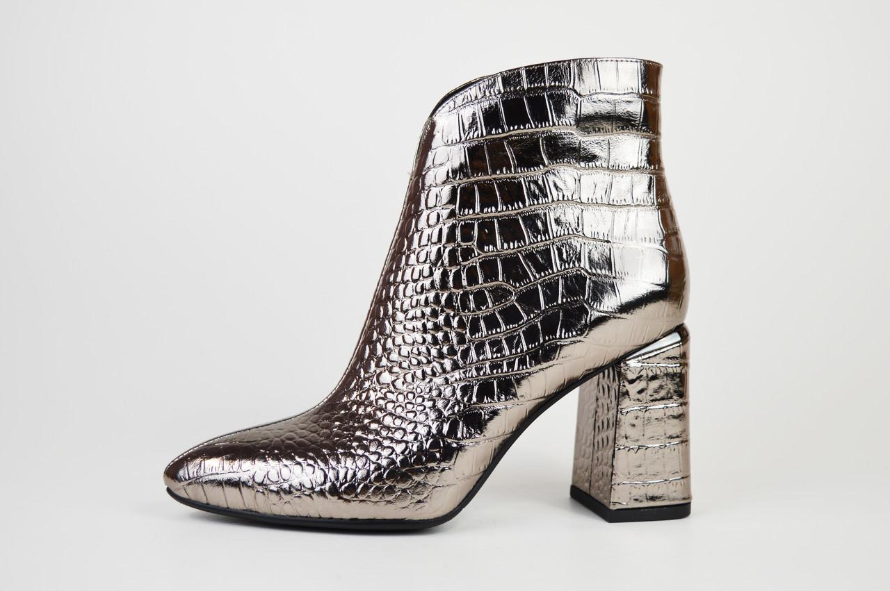 Ботильйони Sufinna 361112 39 Чорні шкіра 35 сріблиста колірна
Ботильйони Sufinna 361112 39 Чорні шкіра 35 сріблиста колірна