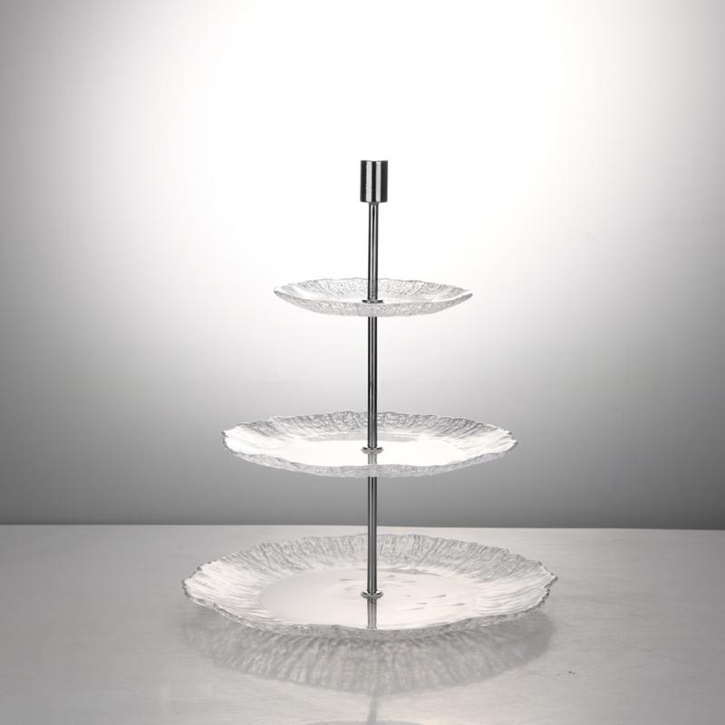Gold-Rimmed Glass Cake & Dessert Plate Set
Gold-Rimmed Glass Cake & Dessert Plate Set
