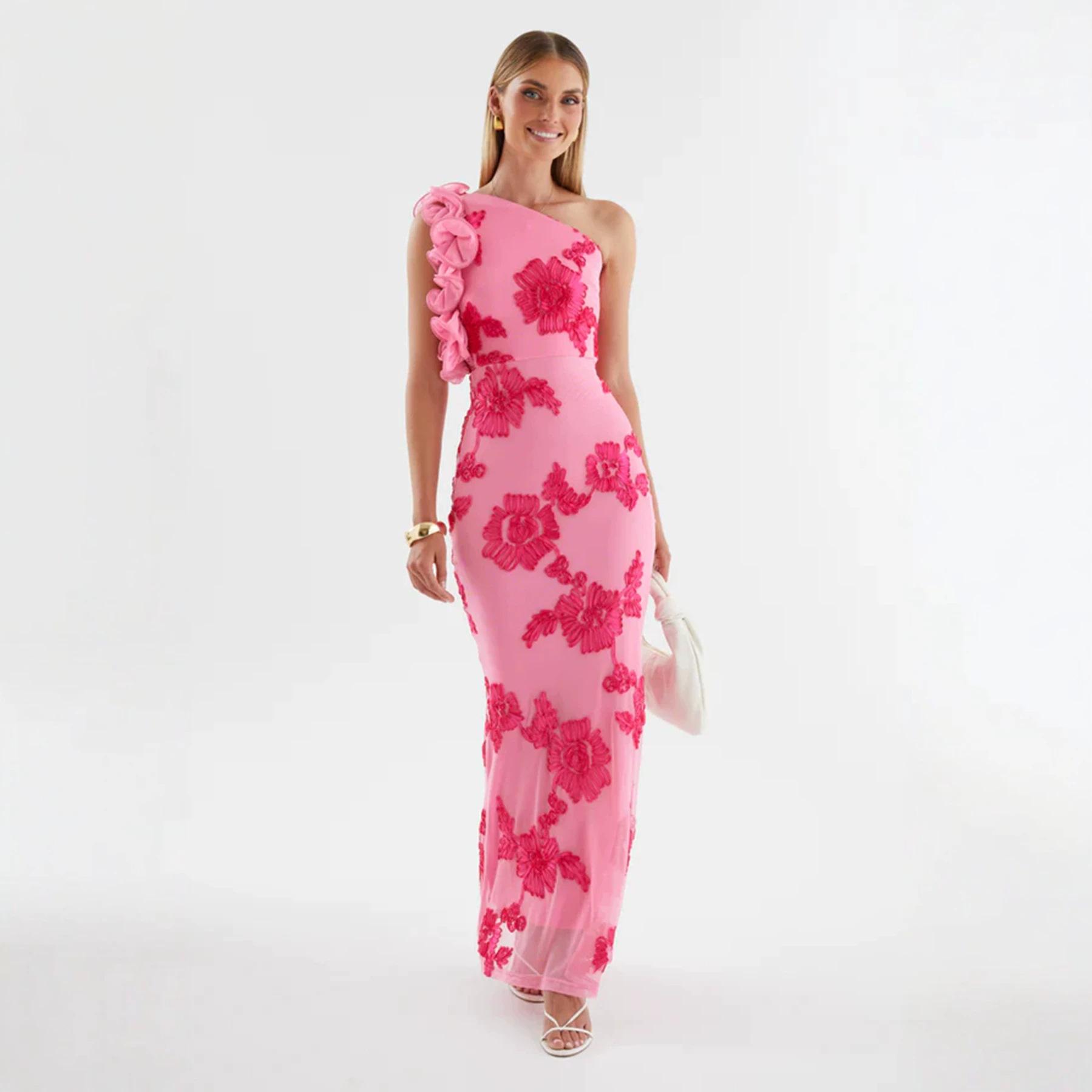 Oblique collar European and American summer new fashion suspender hip wrap sexy three-dimensional disc flower dress S розовый
Oblique collar European and American summer new fashion suspender hip wrap sexy three-dimensional disc flower dress S розовый