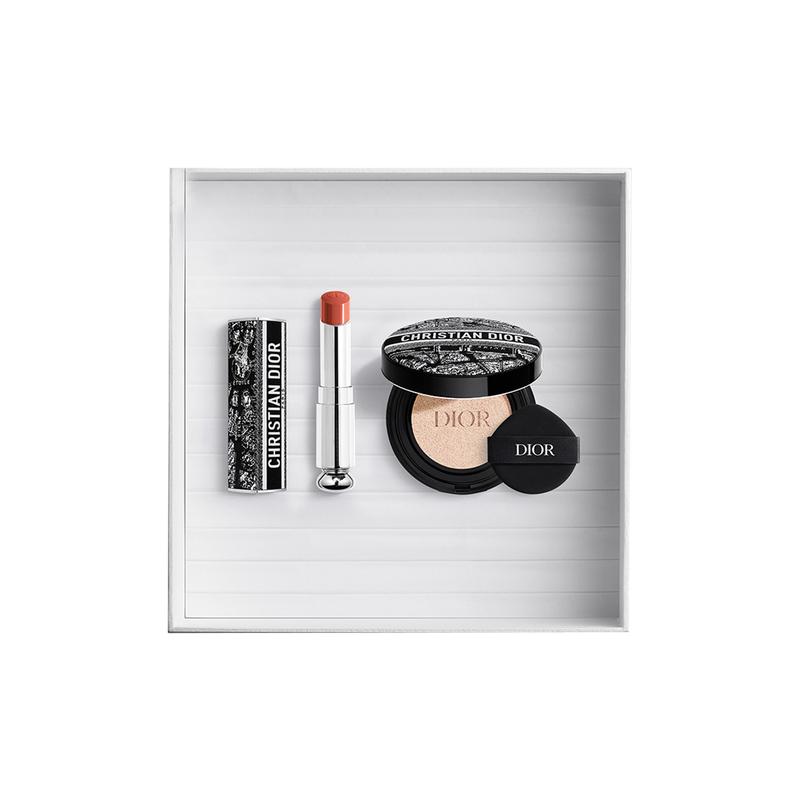 DIOR Lipstick Paris map case + 524 replacement core + Paris map case + soft and shiny air cushion 0N
DIOR Lipstick Paris map case + 524 replacement core + Paris map case + soft and shiny air cushion 0N