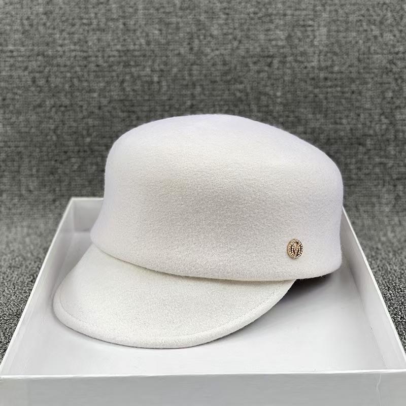 Women s Pure Wool Equestrian Fedora Hat Warm Winter Riding Cap for Horseback OutdoorBritish Style Fashion Knights Hat Adjustable 56-58cm
Women s Pure Wool Equestrian Fedora Hat Warm Winter Riding Cap for Horseback OutdoorBritish Style Fashion Knights Hat Adjustable 56-58cm