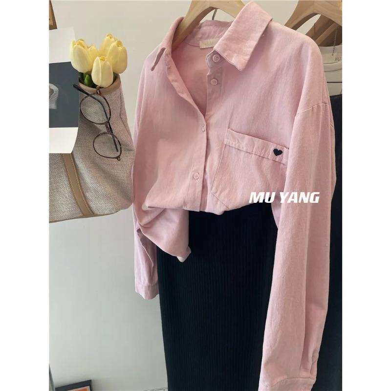 Womens Pink Oversized Long Sleeve Collared Shirt With Heart Detail Chest Pocket S рожевий
Womens Pink Oversized Long Sleeve Collared Shirt With Heart Detail Chest Pocket S рожевий