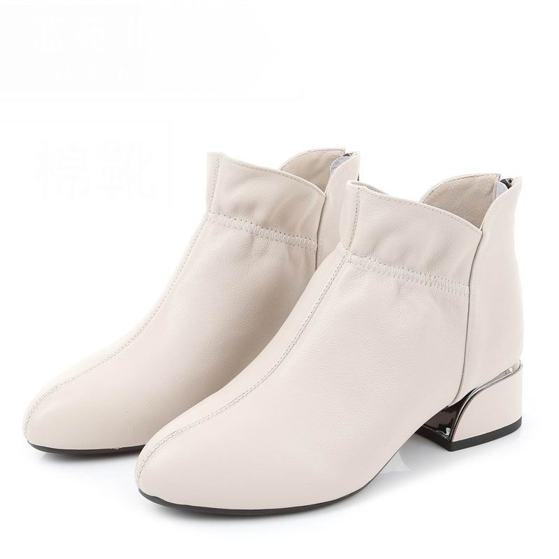 Модные ботильоны GKTINOO из натуральной кожи для женщин, на толстом каблуке, на молнии, с острым носком, осенне-зимние, женская обувь, мягкая подошва, короткие ботинки 250
Модные ботильоны GKTINOO из натуральной кожи для женщин, на толстом каблуке, на молнии, с острым носком, осенне-зимние, женская обувь, мягкая подошва, короткие ботинки 250