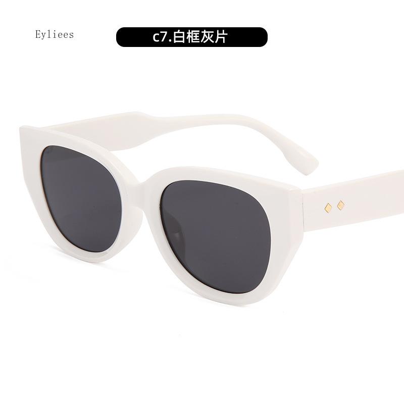 Ins Popular Fashion Cat Eye Women Premium Sunglasses Retro Jelly Tea Shades UV400 Men Brand Designer Rivets Sun Glasses
Ins Popular Fashion Cat Eye Women Premium Sunglasses Retro Jelly Tea Shades UV400 Men Brand Designer Rivets Sun Glasses