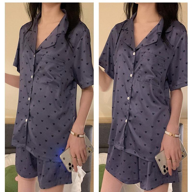 Pajamas Short Sleeves Love Print Home Wear Two-Piece Cardigan Lapel Ladies Sleepwear Sexy Nightwear Women Silk Clothes M(35-45kg) фиолетовый
Pajamas Short Sleeves Love Print Home Wear Two-Piece Cardigan Lapel Ladies Sleepwear Sexy Nightwear Women Silk Clothes M(35-45kg) фиолетовый