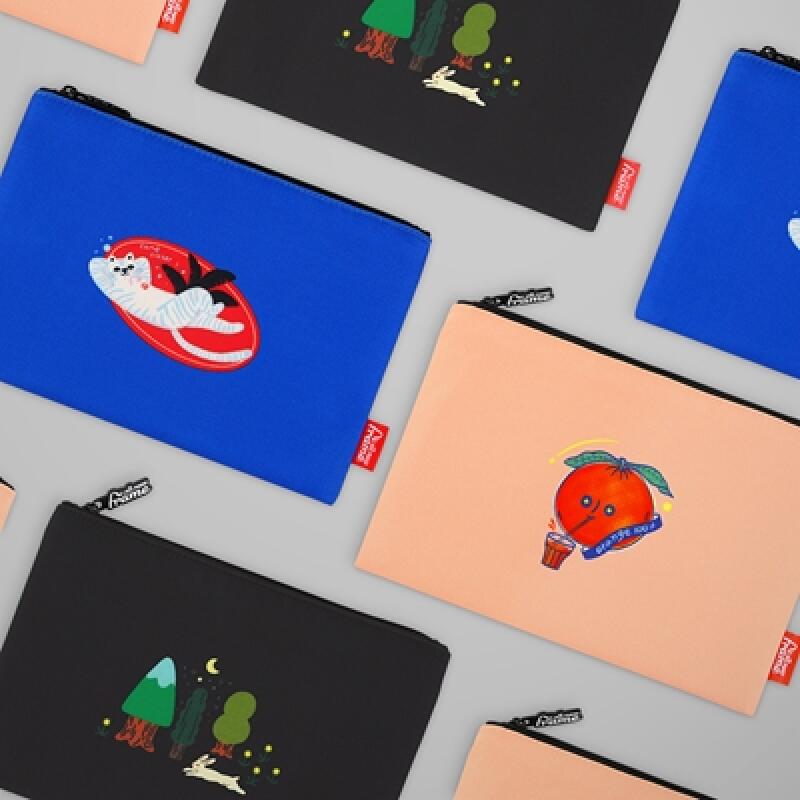 ANF Pouch - Jungle A 3. Moonlight Forest
ANF Pouch - Jungle A 3. Moonlight Forest