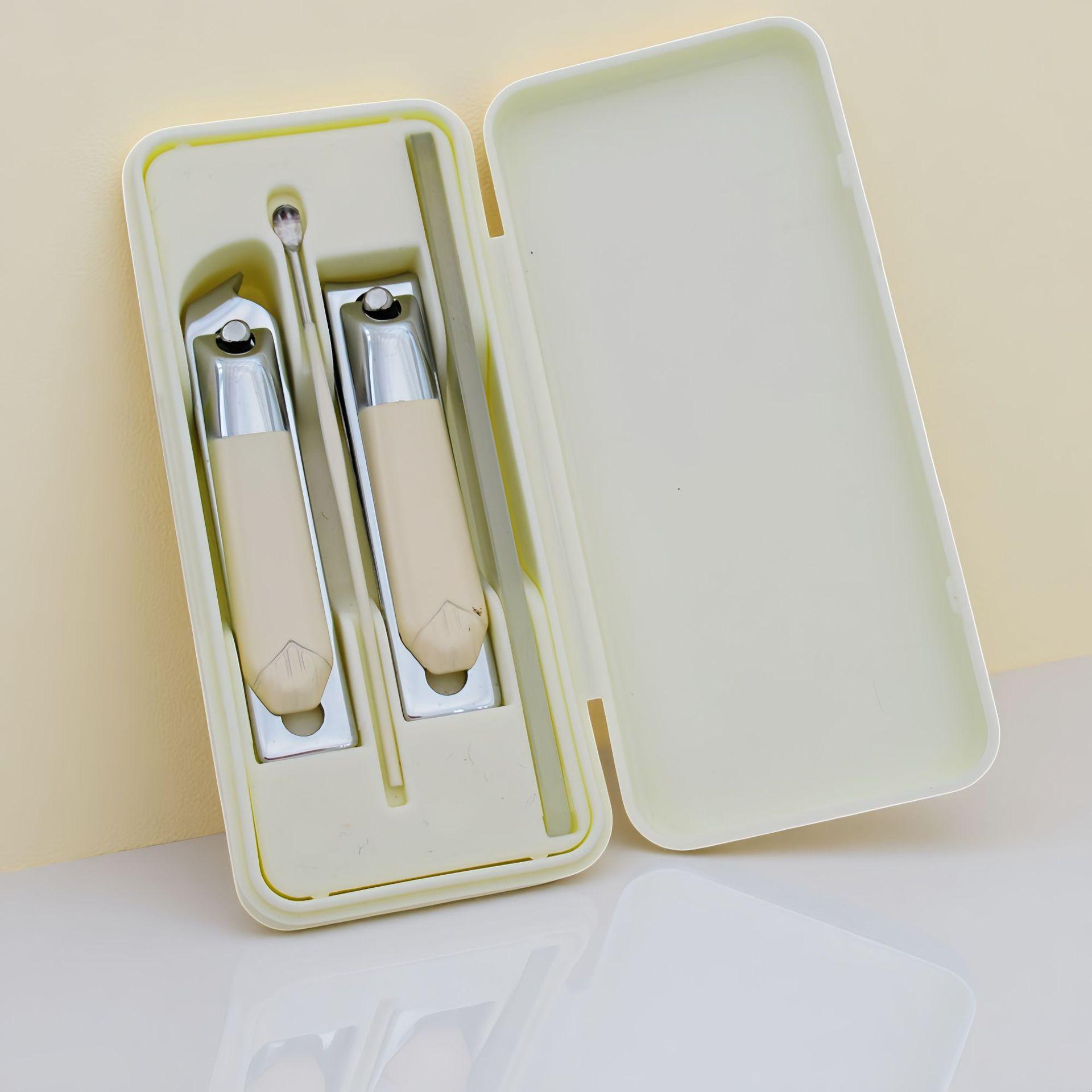 18-Piece Manicure & Eyebrow Set: Nail Clippers, Files & Beauty Tools for Home Use
18-Piece Manicure & Eyebrow Set: Nail Clippers, Files & Beauty Tools for Home Use