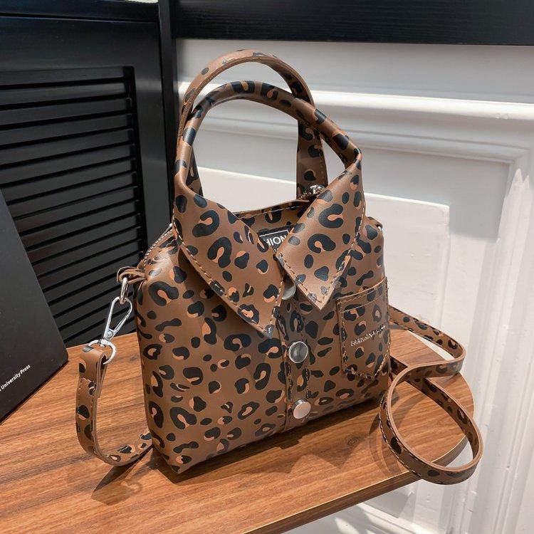 European Brand Design Motorcycle Bags Women Clothing Shoulder Jacket Bag Messenger Bag Women Leopard Leather Handbags
European Brand Design Motorcycle Bags Women Clothing Shoulder Jacket Bag Messenger Bag Women Leopard Leather Handbags