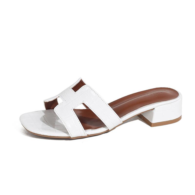 Босоножки на низком каблуке высотой в три сантиметра, лето 2025, новые тапочки на толстом каблуке, универсальные женские туфли для пляжа с одним словом 34 белый
Босоножки на низком каблуке высотой в три сантиметра, лето 2025, новые тапочки на толстом каблуке, универсальные женские туфли для пляжа с одним словом 34 белый