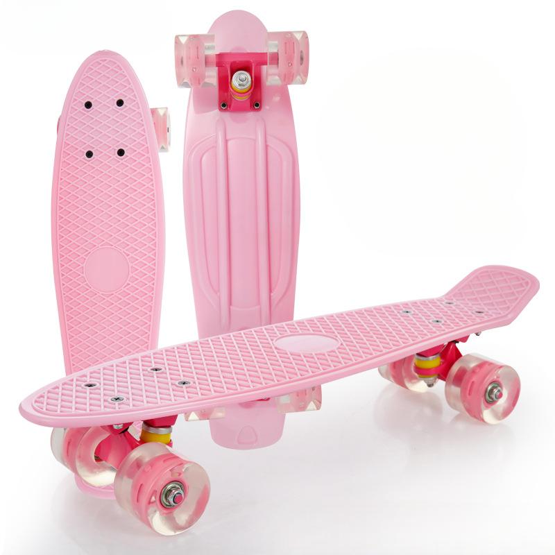 Новый пластиковый четырехколесный скейтборд-рыба с мигающим колесом, дорожный скейтборд с одним деформированным колесом
Новый пластиковый четырехколесный скейтборд-рыба с мигающим колесом, дорожный скейтборд с одним деформированным колесом