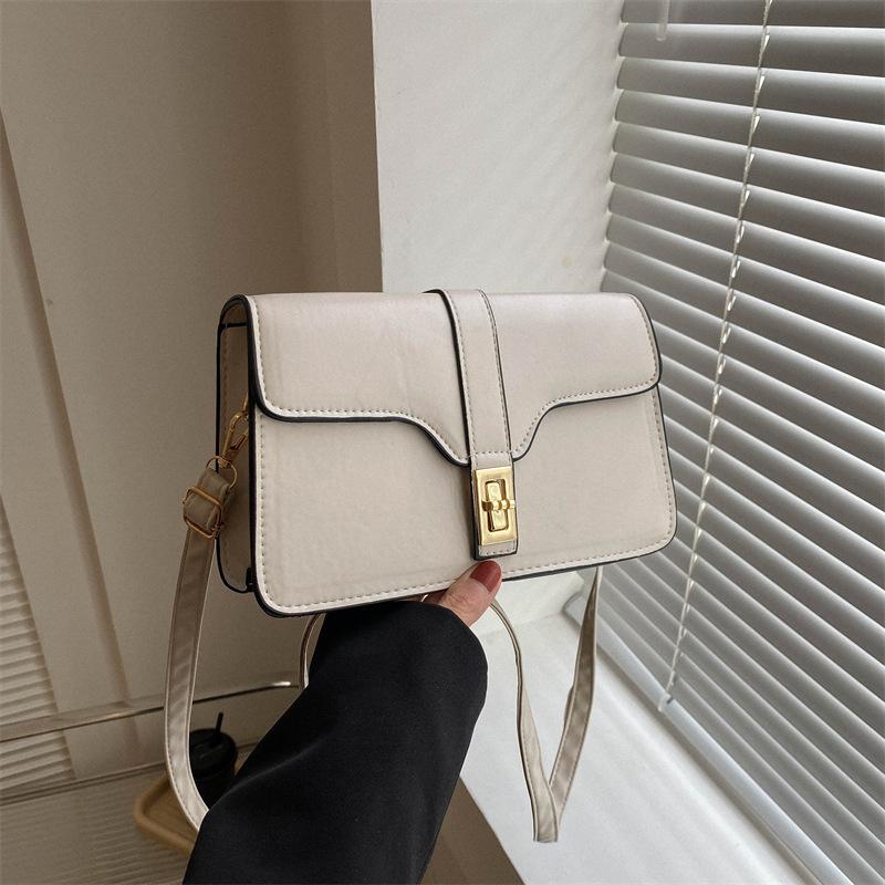 Маленькая женская сумка 2024 года, весна, новая персонализированная сумка-мессенджер с текстурой, сумка через плечо в иностранном стиле, корейская версия, простая маленькая квадратная сумка белый
Маленькая женская сумка 2024 года, весна, новая персонализированная сумка-мессенджер с текстурой, сумка через плечо в иностранном стиле, корейская версия, простая маленькая квадратная сумка белый