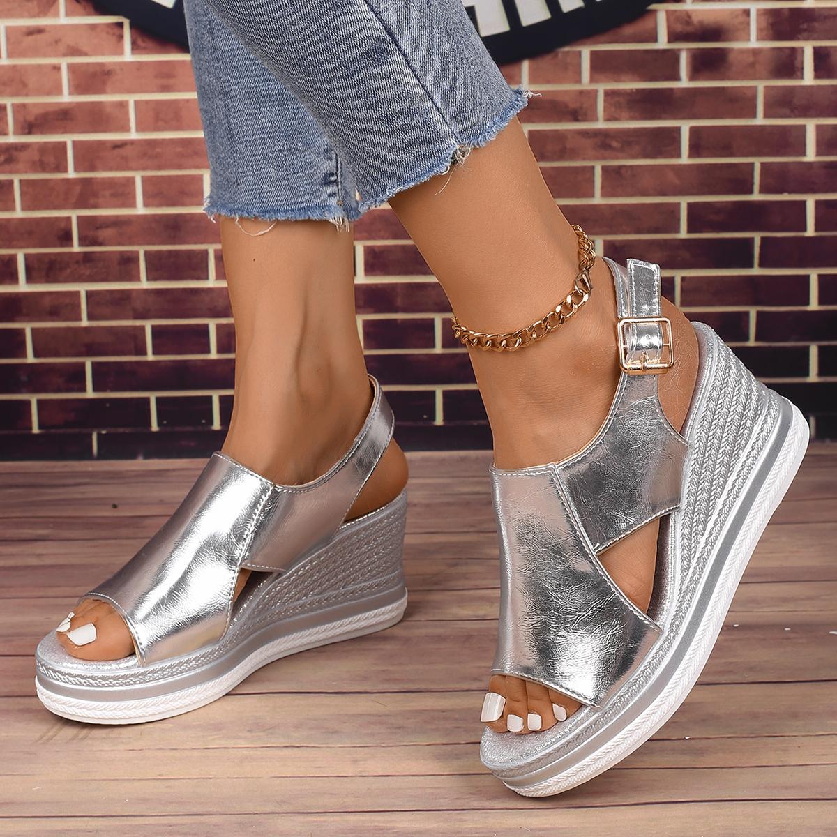 Fashionable Wedge-size Buckle Casual Sandals for Summer New Round Toe Thick Sole Comfortable Fish Mouth Sandals for Women 36 серебряный
Fashionable Wedge-size Buckle Casual Sandals for Summer New Round Toe Thick Sole Comfortable Fish Mouth Sandals for Women 36 серебряный