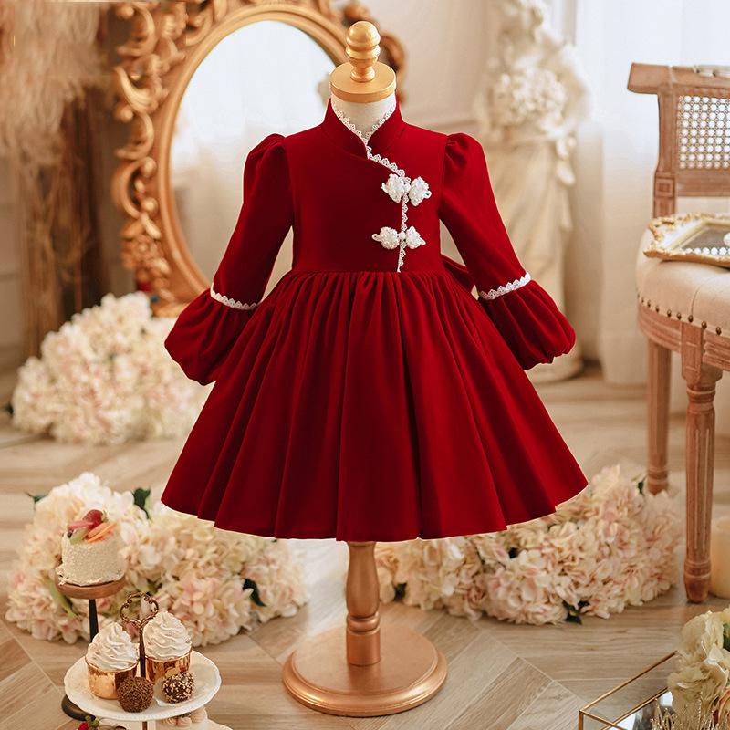 Платье для маленьких девочек, осеннее платье Cheongsam, высококачественное красное с длинными рукавами
Платье для маленьких девочек, осеннее платье Cheongsam, высококачественное красное с длинными рукавами