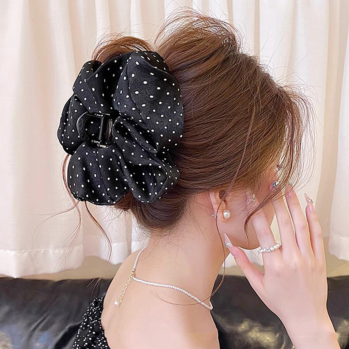 1Pcs Korean Dot Print Bow Hair Grab Clip Simple Retro Hair Claws for Women Harajuku Versatile Hair Accessories Girl
1Pcs Korean Dot Print Bow Hair Grab Clip Simple Retro Hair Claws for Women Harajuku Versatile Hair Accessories Girl