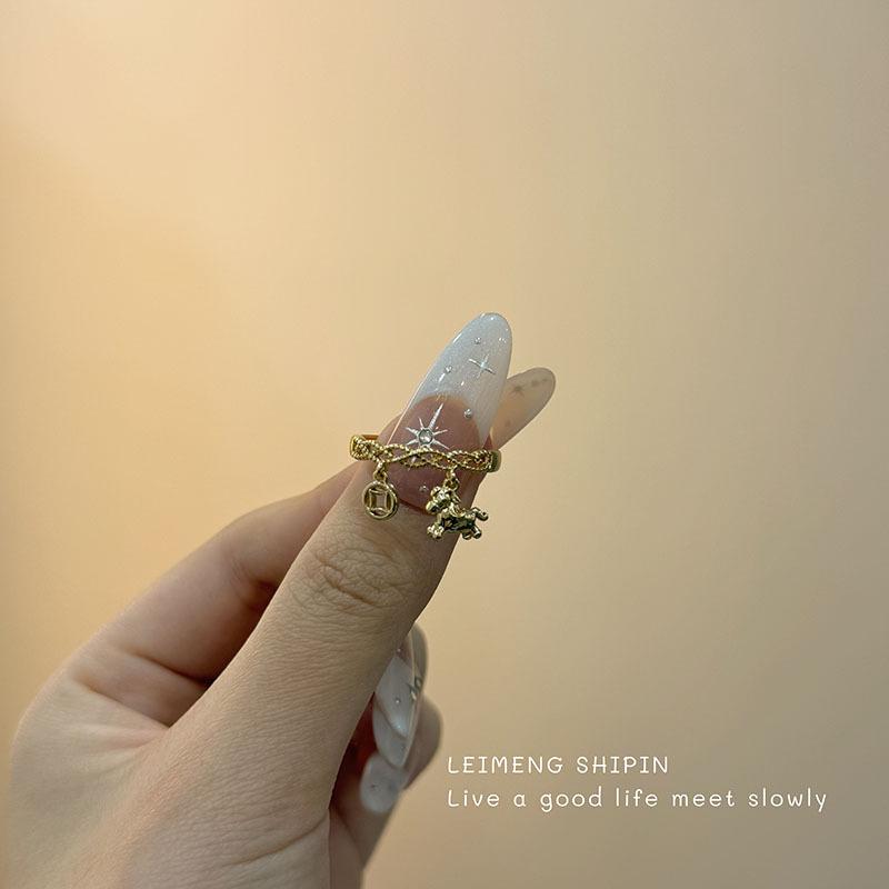 Instant Wealth Little Horse Copper Coin Tassel Ring: Luxurious Women s Birth Year Index Finger Ring with a High-End Feel Adjustable Opening
Instant Wealth Little Horse Copper Coin Tassel Ring: Luxurious Women s Birth Year Index Finger Ring with a High-End Feel Adjustable Opening