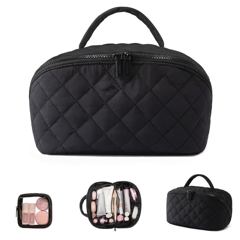 Women Travel Cosmetic Bag Flat Open Makeup Organizer with Multiple Pockets Leak-Proof Quilted Toiletry Bag for Vacation чорний
Women Travel Cosmetic Bag Flat Open Makeup Organizer with Multiple Pockets Leak-Proof Quilted Toiletry Bag for Vacation чорний