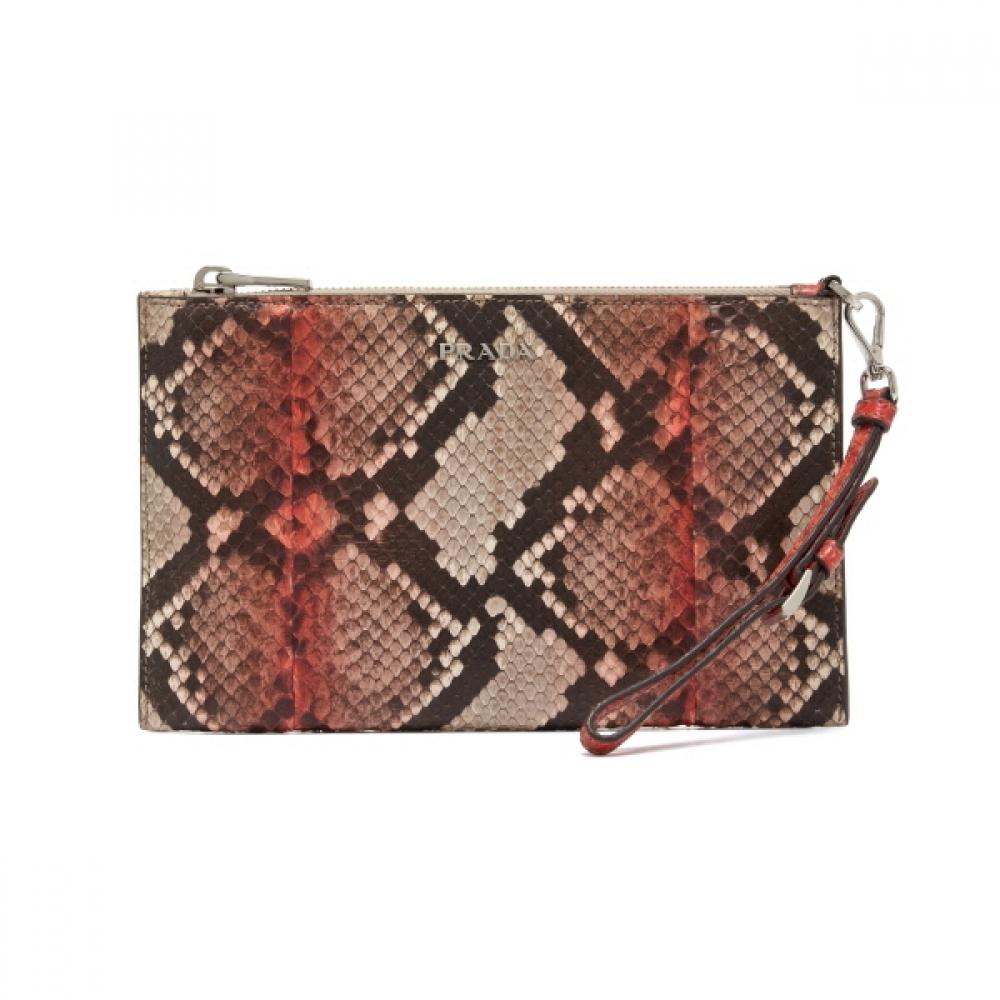 Prada 1nh009 2amx F0011 Python Snakeskin Clutch Bag 1NH009 2AMX F0011
Prada 1nh009 2amx F0011 Python Snakeskin Clutch Bag 1NH009 2AMX F0011