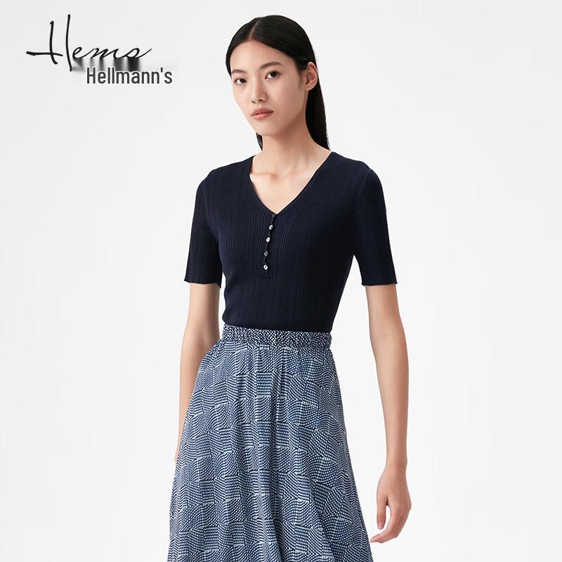 Haier Mans Women s V-Neck Short Sleeve Knit Top 3XL
Haier Mans Women s V-Neck Short Sleeve Knit Top 3XL