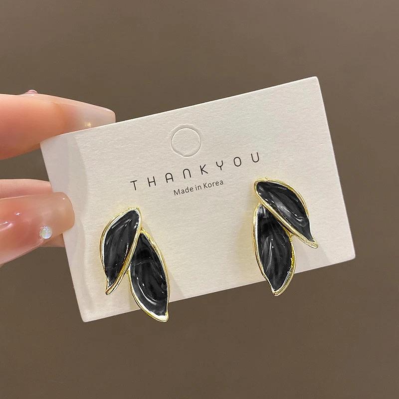Exquisite Green Color Maillard Leaf Stud Earrings Women Korean Design Enamel Brincos Zircon Birthday Friend Christmas Gift
Exquisite Green Color Maillard Leaf Stud Earrings Women Korean Design Enamel Brincos Zircon Birthday Friend Christmas Gift