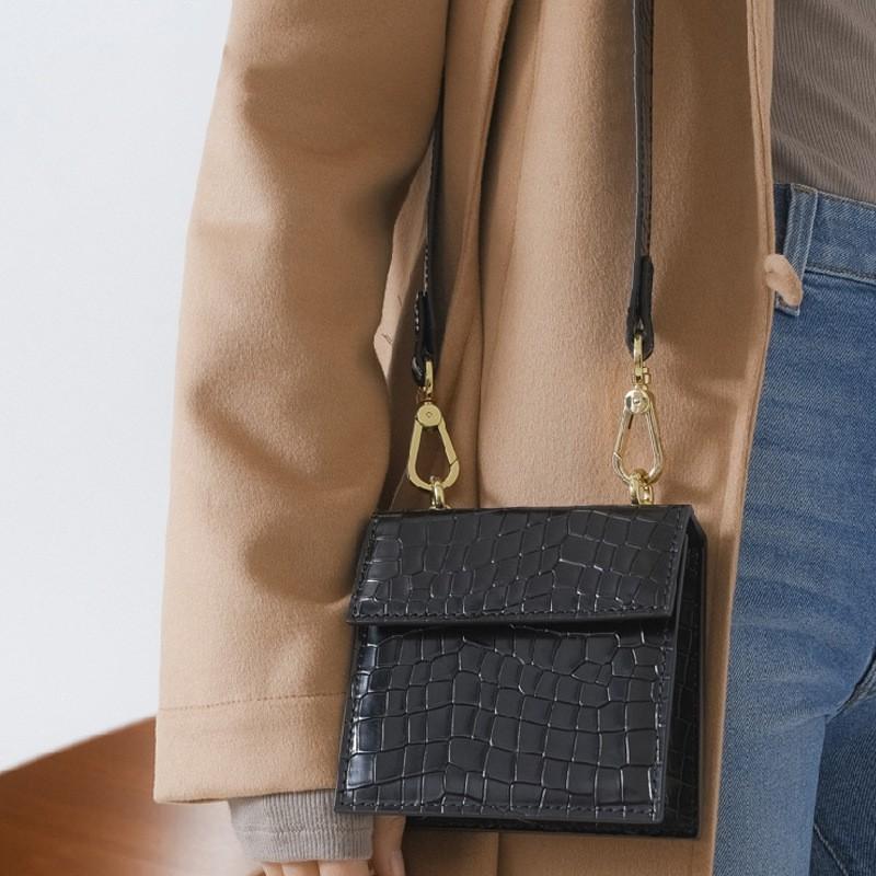 2025 New Style Niche Design Fashionable Foreign Texture One-shoulder Cross-body Bag Small Square Chain Waist Wide Shoulder чорний
2025 New Style Niche Design Fashionable Foreign Texture One-shoulder Cross-body Bag Small Square Chain Waist Wide Shoulder чорний