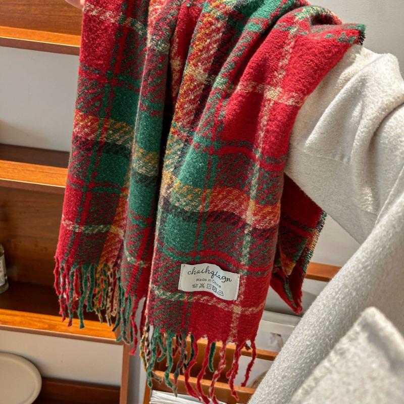 Red Christmas plaid scarf women s winter new thickened warm student scarf versatile imitation cashmere scarf 200cm
Red Christmas plaid scarf women s winter new thickened warm student scarf versatile imitation cashmere scarf 200cm
