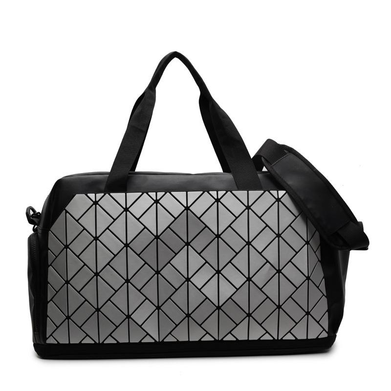 Laser Travel Bag Female Foreign Style Large Capacity Locomotive Style Fitness Bag Storage Short Business Trip Sports Bag серый
Laser Travel Bag Female Foreign Style Large Capacity Locomotive Style Fitness Bag Storage Short Business Trip Sports Bag серый