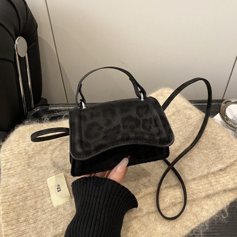 New Fashi Mini Crossbody Bag for Women Shoulder Bag Leopard Print Trendy Crossbody Bag Simple Casual Handbag Small Square Bags чёрный
New Fashi Mini Crossbody Bag for Women Shoulder Bag Leopard Print Trendy Crossbody Bag Simple Casual Handbag Small Square Bags чёрный