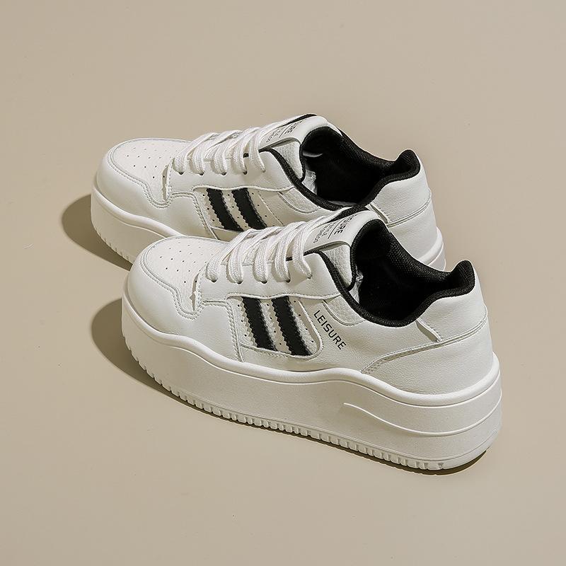 Little white shoes women s 2024 new autumn student Korean version versatile casual ins trendy shoes platform fashion board shoes A80 40 чорний
Little white shoes women s 2024 new autumn student Korean version versatile casual ins trendy shoes platform fashion board shoes A80 40 чорний