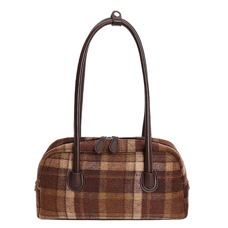 New Arrival Vintage Plaid Bowling Bag for Women Woolen Tartan Underarm Shoulder Bags Retro Soft Handbag for Daily Work
New Arrival Vintage Plaid Bowling Bag for Women Woolen Tartan Underarm Shoulder Bags Retro Soft Handbag for Daily Work