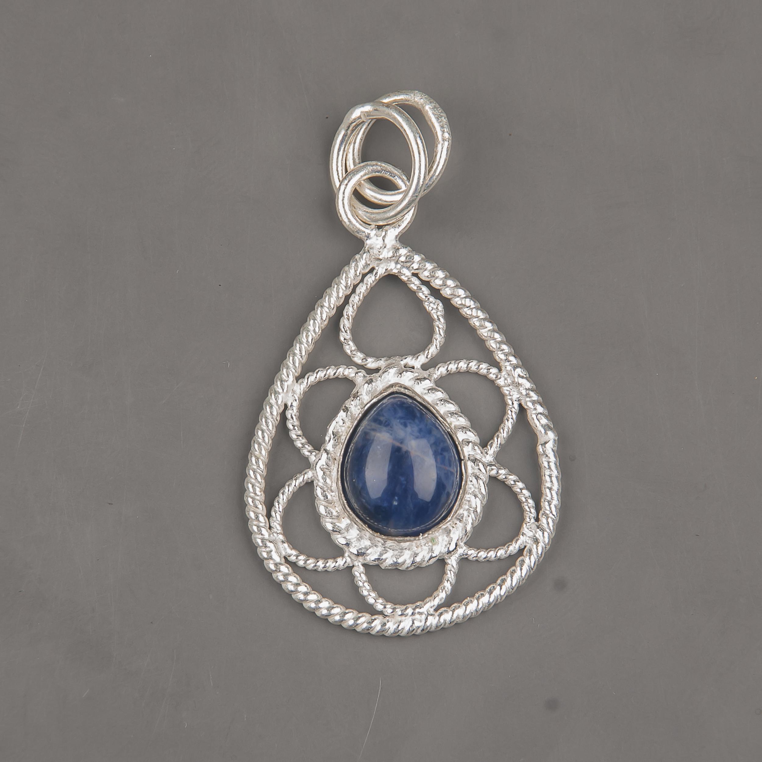 Sodalite Pendant, Gemstone 925 Solid Sterling Silver Jewelry Pendant, Handmade Jewelry Birthstone Pendant, Gift For Him 1.40 Inches синій
Sodalite Pendant, Gemstone 925 Solid Sterling Silver Jewelry Pendant, Handmade Jewelry Birthstone Pendant, Gift For Him 1.40 Inches синій