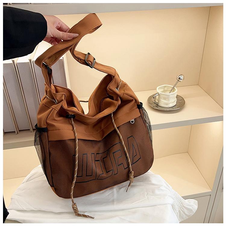 New Crossbody Bags Women Korean Style Oxford Fabric Letter Print Shoulder Bag Comfortable and Versatile Texture Storage Bags
New Crossbody Bags Women Korean Style Oxford Fabric Letter Print Shoulder Bag Comfortable and Versatile Texture Storage Bags