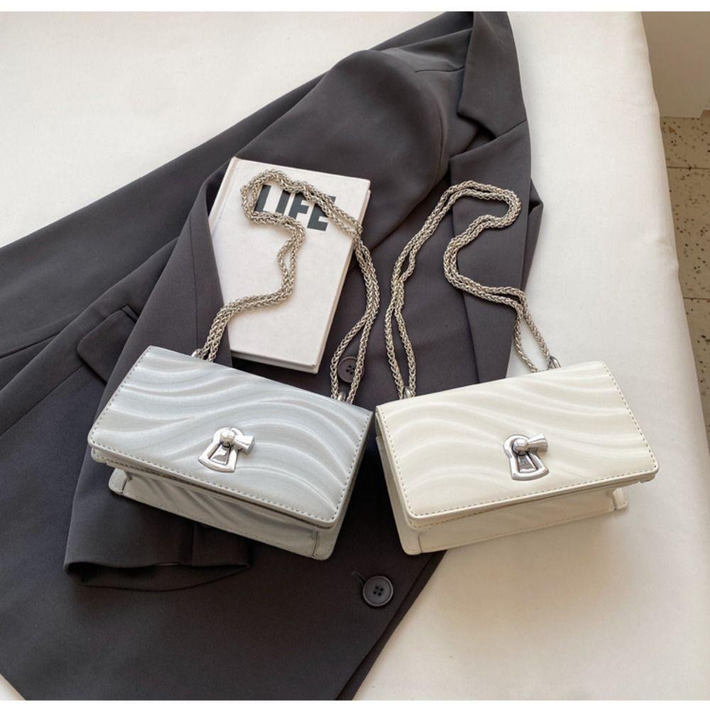 Fashion Single Shoulder Underarm Bag Crossbody Chain Shoulder Bag Luxury Design Small Square Bag S білий
Fashion Single Shoulder Underarm Bag Crossbody Chain Shoulder Bag Luxury Design Small Square Bag S білий
