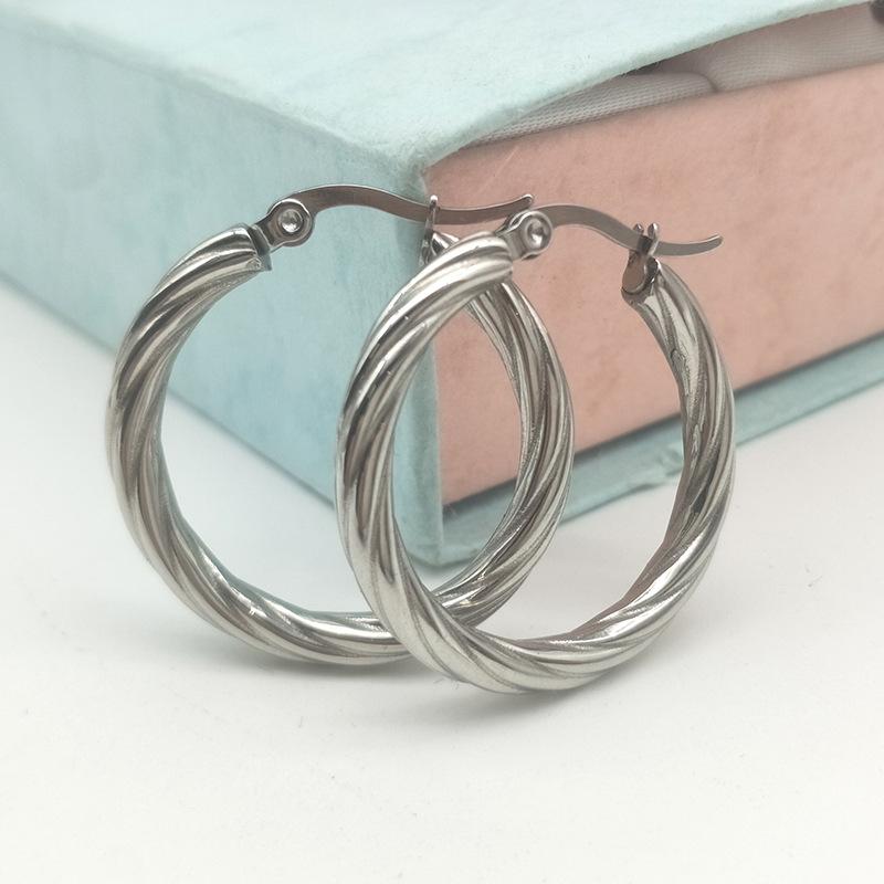 Twisted Hoop Earrings for Women Gold Color Earing Minimalist Fashion Trend Wholesale Stainless Steel Jewelry Tarnish Free KAE315 Hoop Size 25mm
Twisted Hoop Earrings for Women Gold Color Earing Minimalist Fashion Trend Wholesale Stainless Steel Jewelry Tarnish Free KAE315 Hoop Size 25mm