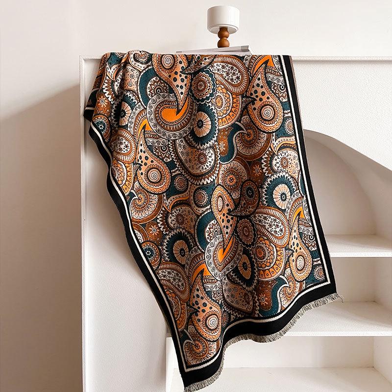 Женская зимняя цветочная ретро-имитация кашемировой шаль - модный и теплый подарочный шарф 180x65 cm