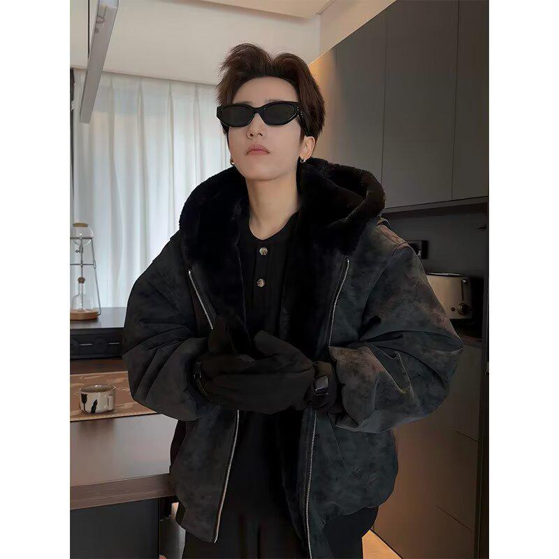 Men s American-Style PU Leather Hooded Jacket with Mountain Eagle Design, Warm Velvet-Lined Winter Coat with Fur Collar. 2XL чорний
Men s American-Style PU Leather Hooded Jacket with Mountain Eagle Design, Warm Velvet-Lined Winter Coat with Fur Collar. 2XL чорний