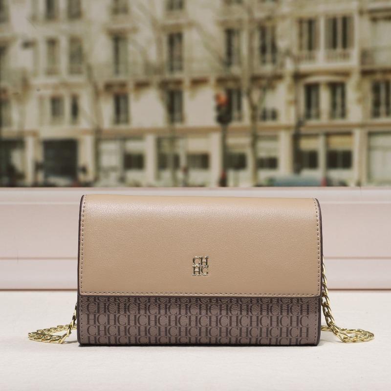 New trendy fashion highend bag women s niche texture messenger chain underarm small square bag length 20cm, width 5cm, height 13cm
New trendy fashion highend bag women s niche texture messenger chain underarm small square bag length 20cm, width 5cm, height 13cm
