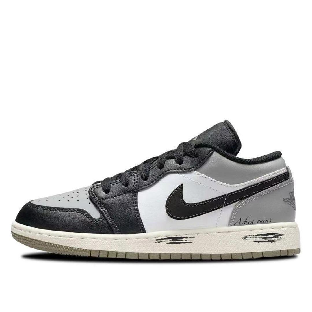 Jordan Air Jordan 1 Old Ink And Regret Leather Cushioning, Wear Resistant Low top Vintage Basketball Shoes Unisex Gray 553560-092(Team858- ) 36
Jordan Air Jordan 1 Old Ink And Regret Leather Cushioning, Wear Resistant Low top Vintage Basketball Shoes Unisex Gray 553560-092(Team858- ) 36
