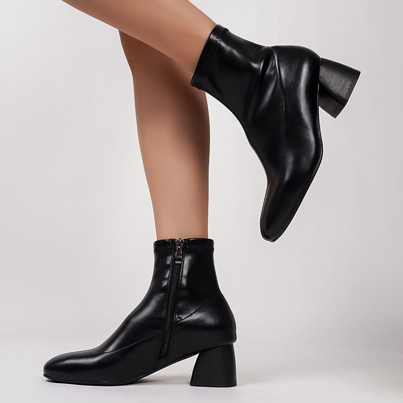 Autumn and winter new original single fashionable versatile simple comfortable thick heel elastic boots thin boots women s short boots 41 чорний
Autumn and winter new original single fashionable versatile simple comfortable thick heel elastic boots thin boots women s short boots 41 чорний