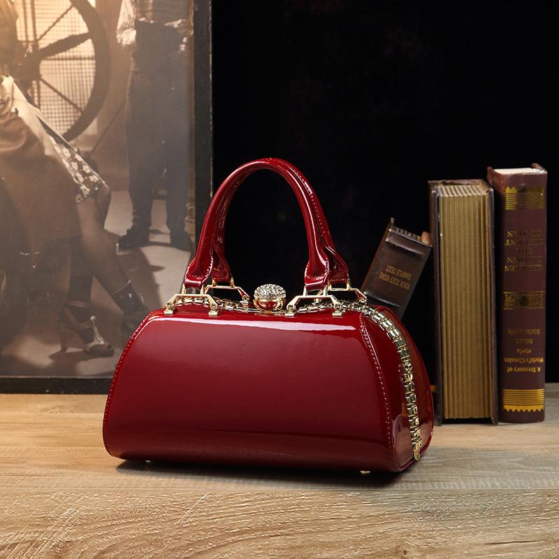 Fashion Leather Bag Patent Leather Handbag Medium Women S Bag Mother Bag Banquet Shoulder Messenger Bag Women красный
Fashion Leather Bag Patent Leather Handbag Medium Women S Bag Mother Bag Banquet Shoulder Messenger Bag Women красный