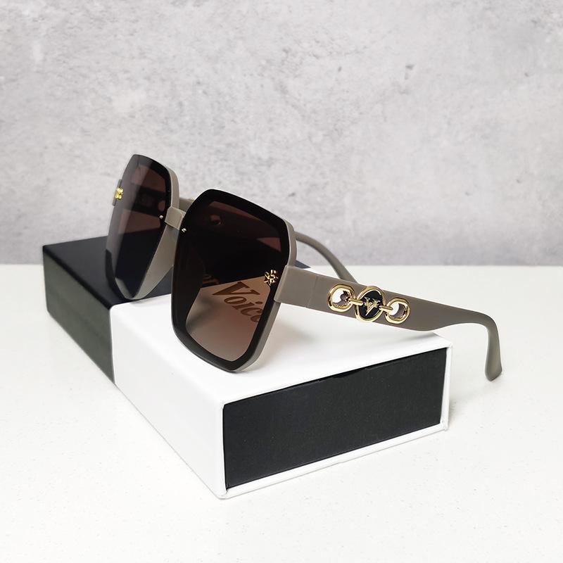 Солнцезащитные очки Женские Для Большого Лица Высококлассные Легкие Роскошные Очки Для Обычного Лица Защита от УФ-лучей Солнцезащитные очки
Солнцезащитные очки Женские Для Большого Лица Высококлассные Легкие Роскошные Очки Для Обычного Лица Защита от УФ-лучей Солнцезащитные очки