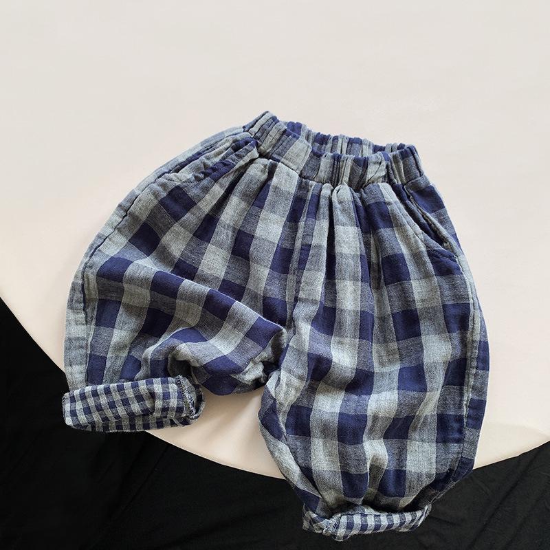 Double-Layer Cotton Retro Blue Plaid Pants, 2025 Spring/Autumn, Trendy Korean Style for Boys and Girls 90 cm
Double-Layer Cotton Retro Blue Plaid Pants, 2025 Spring/Autumn, Trendy Korean Style for Boys and Girls 90 cm