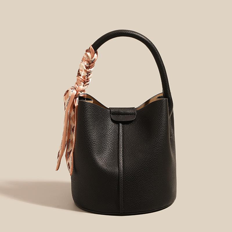 Весна Новый Стиль Овощная Корзина Женская Сумка Модная Сумка Ведро для Поездок Большой Вместимости Одноплечевая Сумка Кроссбоди
Весна Новый Стиль Овощная Корзина Женская Сумка Модная Сумка Ведро для Поездок Большой Вместимости Одноплечевая Сумка Кроссбоди