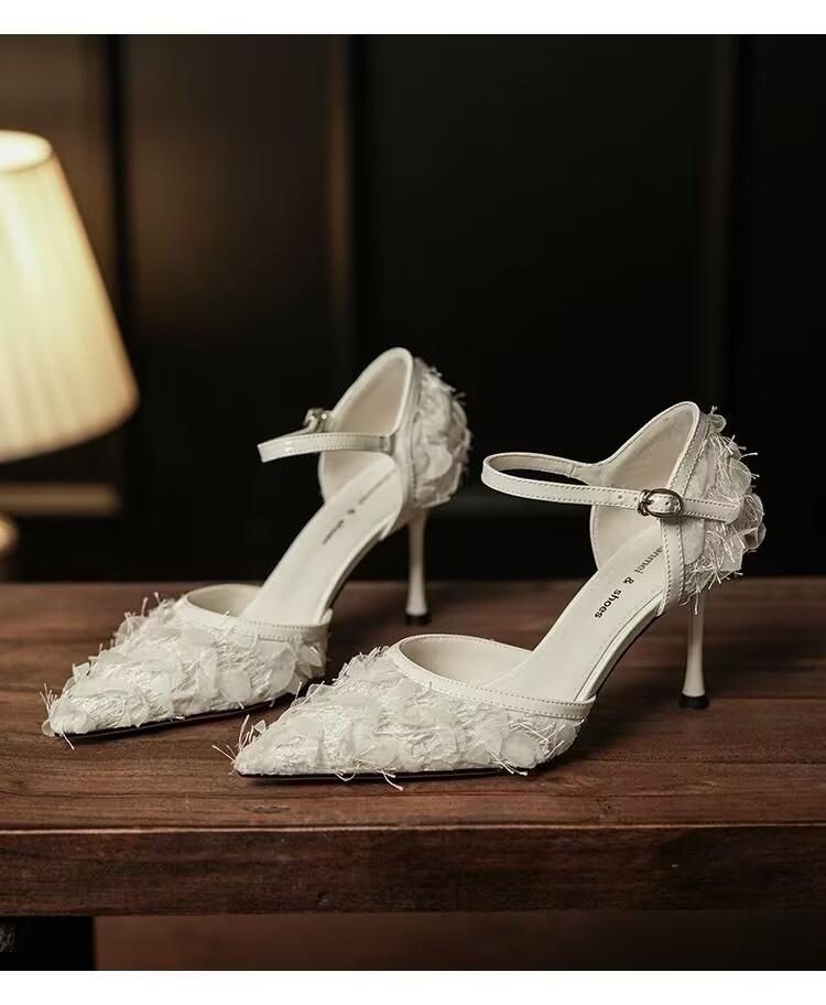 Design temperament black bag head sandals women s outer wear with skirt 2025 spring and summer new French commuter high heels 42
Design temperament black bag head sandals women s outer wear with skirt 2025 spring and summer new French commuter high heels 42