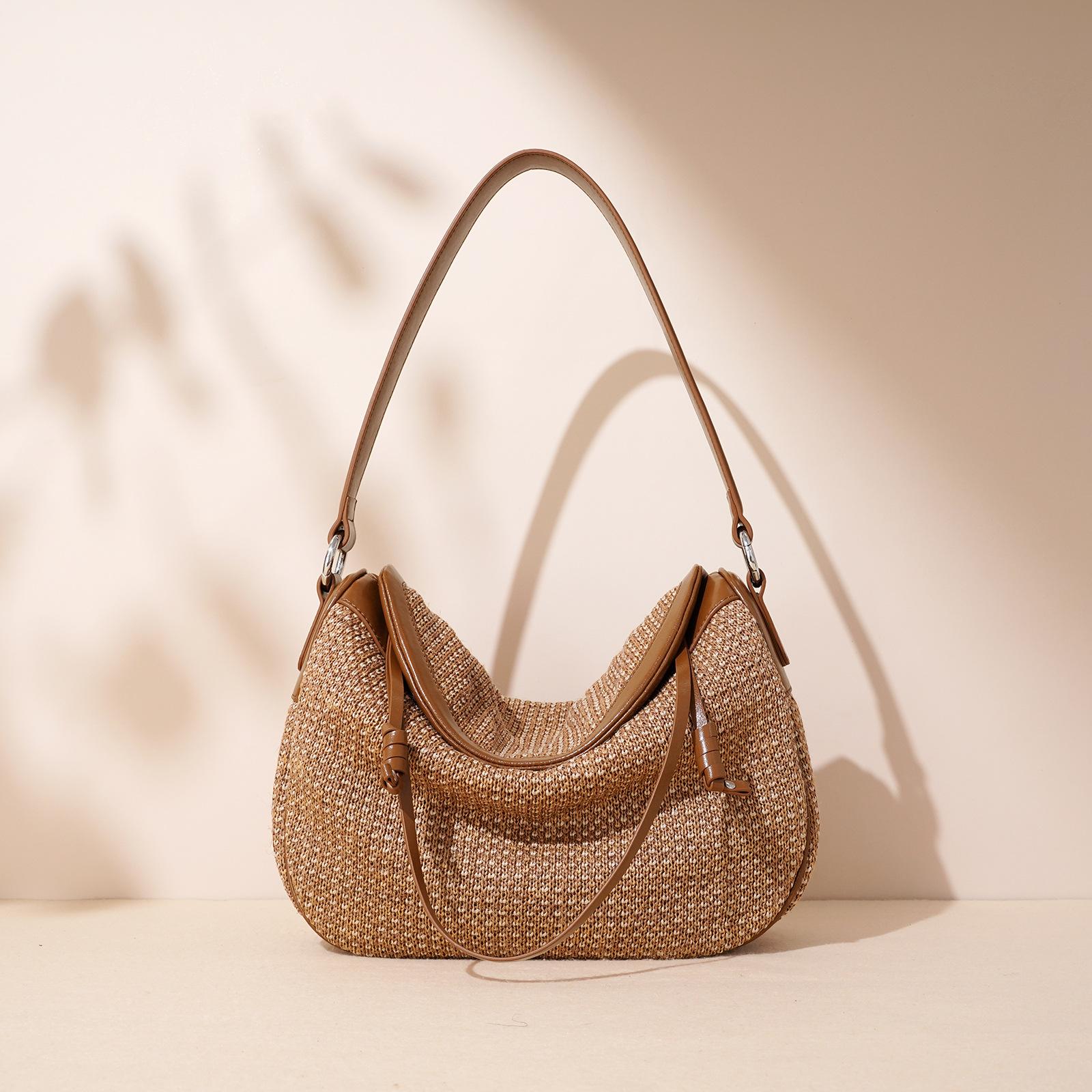 New Shoulder Bag Woven Handmade Women s Casual Messenger Bag Niche Design Portable Women s Bag
New Shoulder Bag Woven Handmade Women s Casual Messenger Bag Niche Design Portable Women s Bag