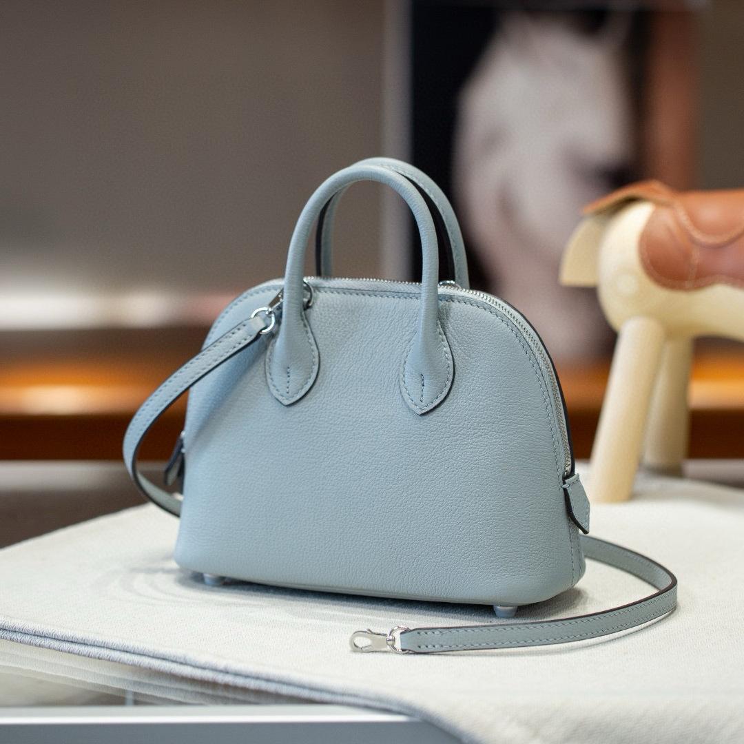 Half-hand Sewing Wax Thread EC First Layer Cowhide Steel Hardware Bowling Shell Bag Mini Leather Portable Messenger Bag Women 18*13.5*7.5cm
Half-hand Sewing Wax Thread EC First Layer Cowhide Steel Hardware Bowling Shell Bag Mini Leather Portable Messenger Bag Women 18*13.5*7.5cm