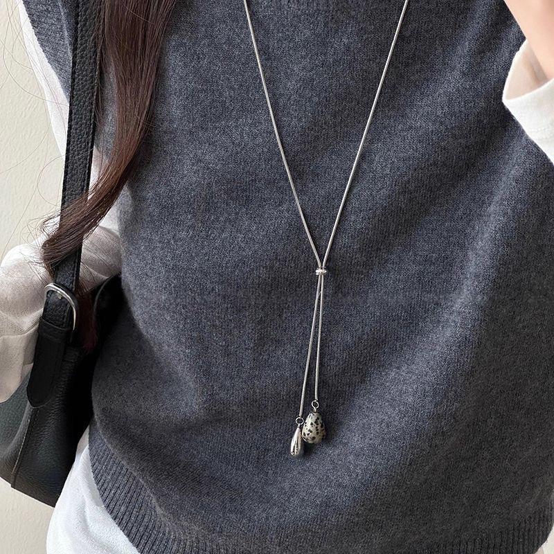 Adjustable PU Leather Cord Necklace Irregular Bean Pendant Clavicle Chain Geometric Charm Neckchain Unisex Accessory
Adjustable PU Leather Cord Necklace Irregular Bean Pendant Clavicle Chain Geometric Charm Neckchain Unisex Accessory